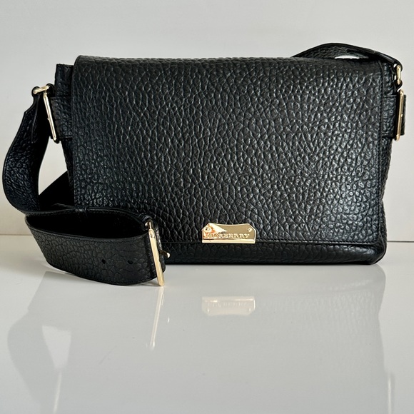 Burberry Handbags - Authentic Burberry Lockford Medium Black Leather Shoulder Bag
